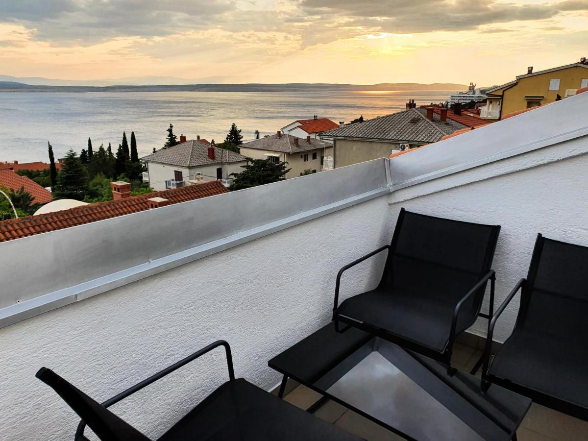 Breathtaking Seaview App Barac On Separated Floor Цриквеница Экстерьер фото